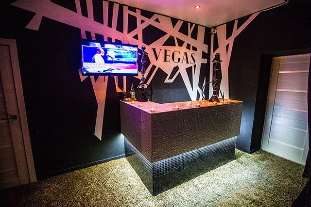 Жыныстық қатынасты жеңілірек қабылдаңыз Үш Богатырь және Шамохан Королева порно