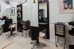 Салон-парикмахерская Люкс, с рейтингом 4.6 - находится по адресу Москва, улица Медиков, 12 