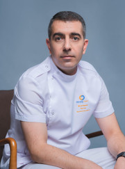 Стоматолог-ортопед, имплантолог Артур Арменакович Мхитарян