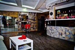 Студия красоты и загара Sun People, с рейтингом 4.1 - находится по адресу Омск, Певцова, 7 