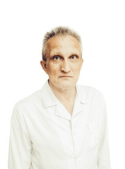 Стоматолог-хирург, имплантолог Александр Эдуардович Гаврисюк