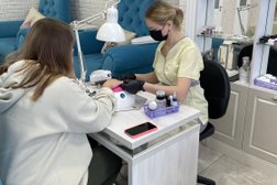Студия красоты Shades, с рейтингом 5 - находится по адресу Республика Татарстан, Набережные Челны, Портовая, 53 