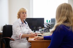 Многопрофильный медицинский центр РЖД-Медицина, с рейтингом 3.9 - находится по адресу Екатеринбург, Надеждинская улица, 9а 