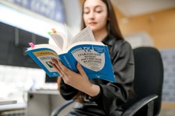 Юридическая компания Юрист для Людей, с рейтингом 4.3 - находится по адресу Кемеровская область — Кузбасс, Прокопьевск, улица Петренко, 25 