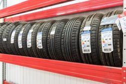 Автосервис Kolecity, с рейтингом 4.8 - находится по адресу Новосибирск, улица Немировича-Данченко, 57 