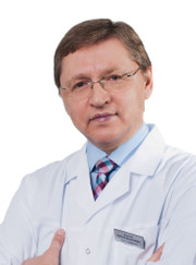 Имплантолог, главный врач Виктор Васильевич Парилов