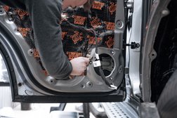 Студия автостайлинга Хамелеон, с рейтингом 3.4 - находится по адресу Вологда, Пошехонское шоссе, 33А 
