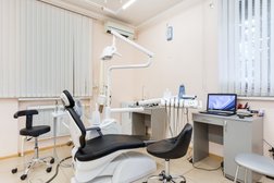 Стоматологическая клиника Доктор-Дент, с рейтингом 4.6 - находится по адресу Ростов-на-Дону, Коммунистический проспект, 3 