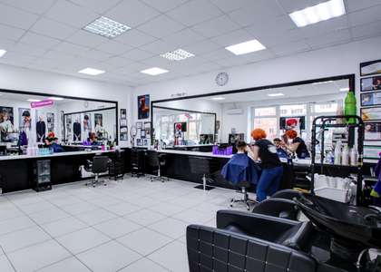 Tip Zavedeniya Parikmaherskaya Salon Krasoty Black White Na Ulice Chugunova 43 V Ramenskom