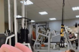 Тренажерный зал Happy Gym, с рейтингом 3.8 - находится по адресу Краснодарский край, городской округ Сочи, посёлок городского типа Дагомыс, улица Гайдара, 2/1 