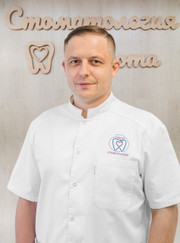 Пародонтолог, главный врач Эдуард Валерьевич Ушаков