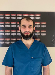 Главный врач, стоматолог Нарту Алдамович Абдурахманов