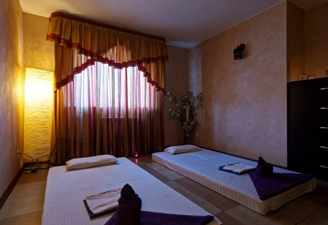 salon tajskogo massazha crown thai spa na vodnom stadione