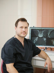 Имплантолог, стоматолог Сергей Сергеевич Суздальцев