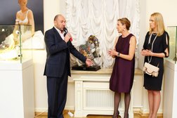 Арт-салон фарфора Roses, с рейтингом 3.9 - находится по адресу Санкт-Петербург, Итальянская улица, 15 