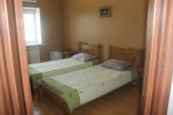 Мансарда-отель Граф Суворов, с рейтингом 5 - находится по адресу Владимирская область, Лакинск, улица Мира, 3 