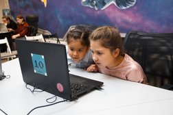 Школа программирования для детей Кодабра, с рейтингом 4.7 - находится по адресу Самара, проспект Карла Маркса, 201Б 