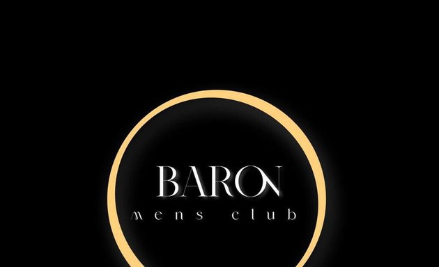 Кончает соратын порно