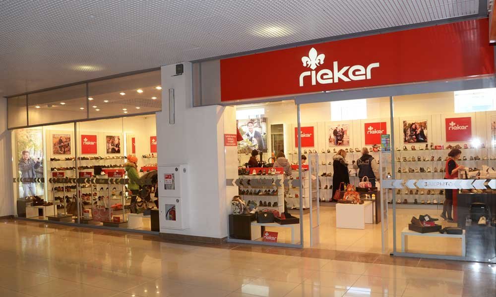Сайт магазина обуви рикер. Магазин рикер фото. Rieker немецкий обувной. Салон немецкой обуви рикер.