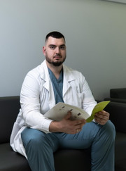 Главный врач, имплантолог Артем Владимирович Пилипенко