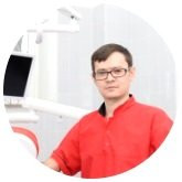 Стоматолог, стоматолог-терапевт Ернар Мамбетович Озбаканов