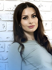 Тренер по пилатесу, тренер по фитнесу Карина Васильева