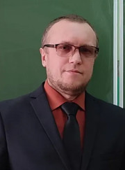 Преподаватель по физике Руслан Иванов