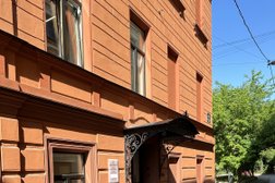 Нотариус Комаров А.В., с рейтингом 4.4 - находится по адресу Санкт-Петербург, Невский проспект, 8 