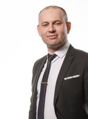 Адвокат, юрист Олег Овчаров