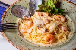 Лаундж-бар Be To Bee, с рейтингом 3 - находится по адресу Алматы, улица Жарокова, 124 