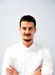 Стоматолог-ортопед Илья Константинович Бачуров