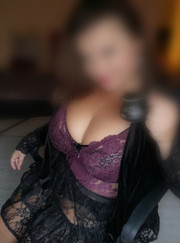 Специалист по эротическому массажу София