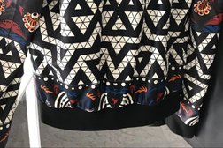 Магазин меха и кожи Волк, с рейтингом 3.6 - находится по адресу Курск, Сосновская улица, 1-3 лит Б 