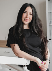 Стоматолог, главный врач Полина Константиновна Скибина (Мельникова)