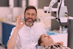 Стоматология Демократ, с рейтингом 4.8 - находится по адресу Иркутск, микрорайон Университетский, 1Б/1 