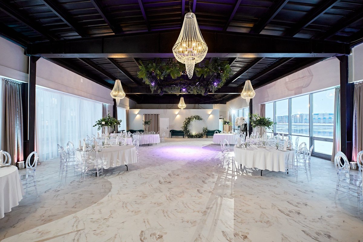 Нева Панорама, банкетный зал на Октябрьской набережной в Санкт ...