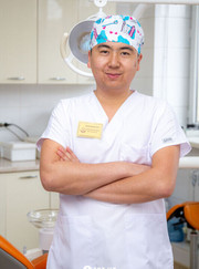 Стоматолог-терапевт, ортодонт Руслан Ахмедович Лоу