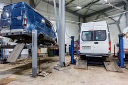 СТО Петроавтотранс, с рейтингом 4.8 - находится по адресу Санкт-Петербург, проспект Большевиков, 56к3Б 