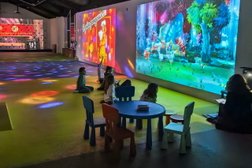 Детский развлекательный центр Interactive Kids, с рейтингом 5 - находится по адресу городской посёлок Вырица, Сиверское  шоссе, 188А 