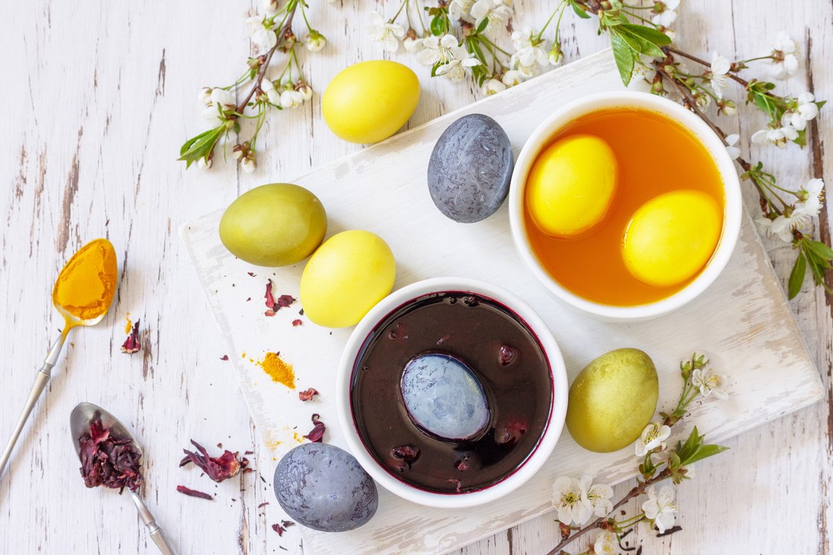 Окрашивание яиц натуральными красителями