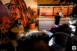 Авторский коктейльный бар HooknRolla Bar, с рейтингом 4.6 - находится по адресу Сочи, улица Юных Ленинцев, 1 