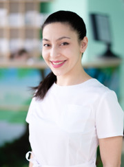 Стоматолог, стоматолог-хирург Лоретта Грайровна Микоян