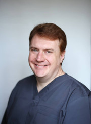 Стоматолог-хирург, имплантолог Владимир Анатольевич Любавин