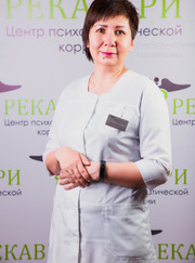 Медицинская сестра Лира Каменовна Вередникова