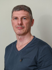 Имплантолог, стоматолог Дмитрий Васильевич Куцый