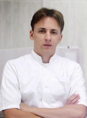 Имплантолог, стоматолог-хирург Михаил Александрович Зубов