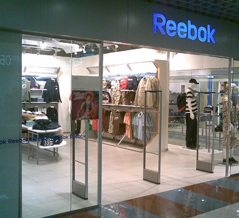 Магазин Рибок Фото