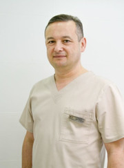 Имплантолог, главный врач Ирек Тавзихович Мусин