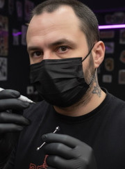 Мастер по пирсингу, перманентный макияж Анатолий Владимирович Вахтин