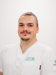 Имплантолог, стоматолог-хирург Александр Анатольевич Савченко